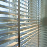 venetian blinds aluminum that use tape